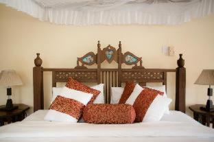 Bahari Dhow Beach Villas - 7