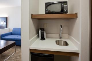 Holiday Inn Express & Suites - Dickinson by IHG - Dickinson - 1