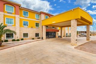 Residency Suites - Cotulla - 0