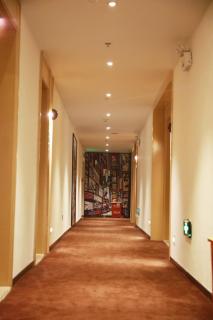 IU Hotel Guiyang Future Ark Poly New City Guiyu Hot Spring Store - 2