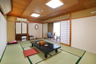 Rakki OnsenRyokan 楽奇温泉旅館 - Yamanouchi - 9