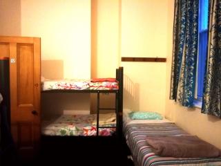 Empire Hotel Backpackers - 1