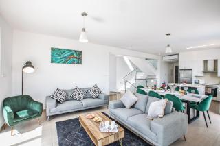 Polymnia Luxury Villas - 4