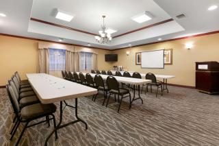 La Quinta by Wyndham Lindale - 2