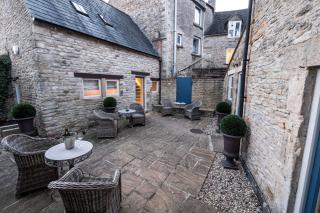 The Bell & Stuart House - 8