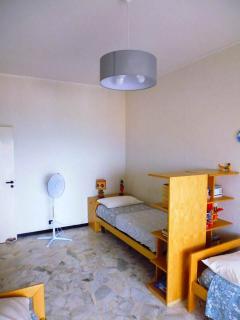 Ampio alloggio molto confortevole, 7 posti letto - Spotorno - 3