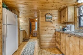 Calvery Cabin - Sevierville - 2