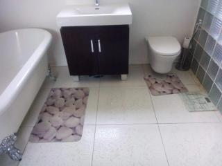 NEW LODGE - Universitas - Bloemfontein - 5