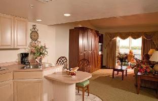 Tween Waters Island Resort & Spa - 3