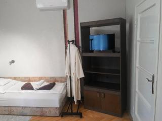 Tompos Vendégház és pince - Villány - 1