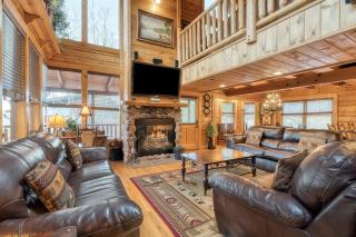Misty Mountaintop #52 - Sevierville - 4