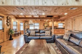 Misty Mountaintop #52 - Sevierville - 2