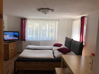 Guest Appartements mit 2 getrennten Schlafzimmern für 4 Personen 24h check in - Aalen - 4