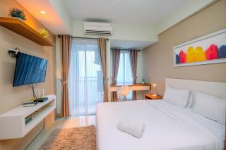 Homey and Relaxing Studio @ Grand Dhika City Apartment By Travelio - 0