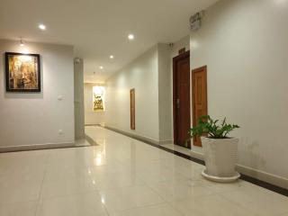 Aristocrat Residence & Hotel - Sihanoukville - 1