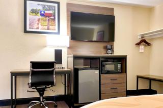 Quality Inn & Suites Airport - El Paso - 7