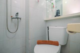 Comfortable Signature Park Tebet Studio Apartment By Travelio - 5