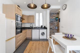 CHARMING BRIGHT AND EQUIPPED APARTMENT - 9