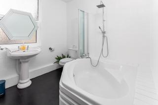 Stanley House - Air Host & Stay - 4 Bedroom - Liverpool - 5