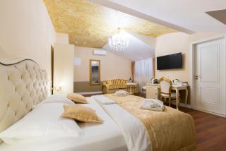 Central Square Heritage Hotel - 6