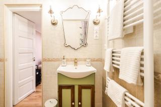 Provence Home - CityCenter, TV, Washer, Coffee-Tea - Budapest - 1