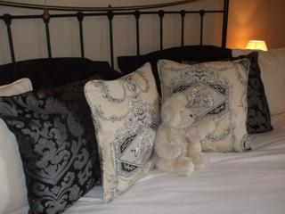 Ternhill Farm House - 5 Star Guest Accommodation with optional award winning breakfast - 6