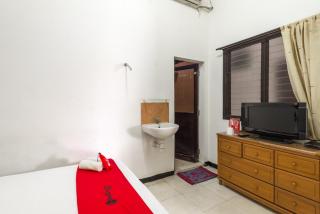 RedDoorz near Widya Mandala University - Surabaya - 1
