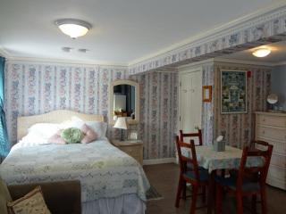 The Henry Collins Inn - Newport - 8