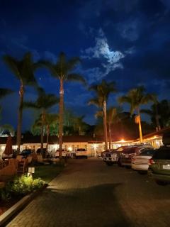 Marina Beach Motel - Santa Barbara - 6
