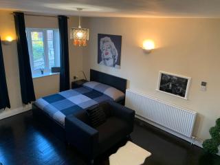 Beddington Park Lodge West - Wallington - 7