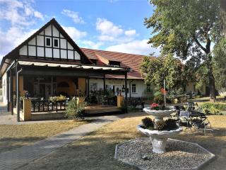 Hotel Altes Badehaus - Bad Dürrenberg - 0