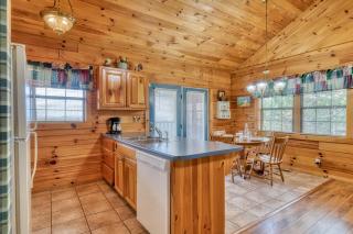 A Hen House - Pigeon Forge - 1