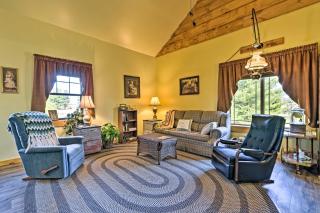 Honey House Cabin - A Quiet Countryside Retreat! - Nappanee - 5