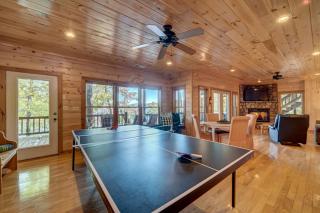 Lodge on the Lake - Blue Ridge - 5