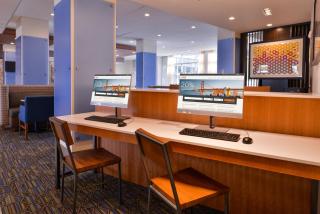 Holiday Inn Express & Suites - Mall of America - MSP Airport by IHG - 2