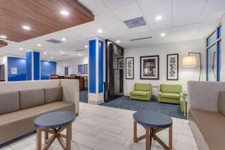 Holiday Inn Express & Suites Hammond by IHG - 1