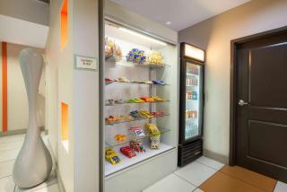 La Quinta by Wyndham Harrisburg-Hershey - 4