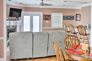 Waterfront NOLA Villa: 23 Mi to French Quarter! - 7