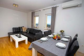 Apartment Lauc - Makarska - 1