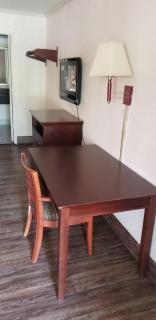 Best Inn Formerly Known as M Star Hotel - Chickasaw - 8
