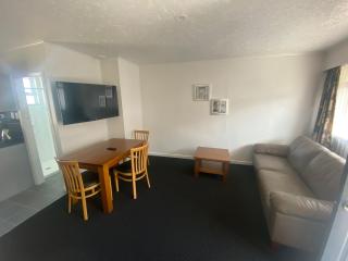 Grove Park Motor Lodge - 1