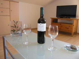 Apartments Aventura Baska for relaxing holidays - Baška - 1