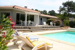 Comfortable house with pool, idyllic sight, golf, close to ocean - Lacanau - 0