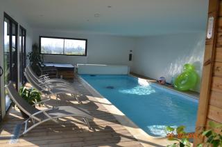 Piscine intérieure privée chauffee toute l annee et spa St Martin - Saint-Martin-lʼHortier - 0