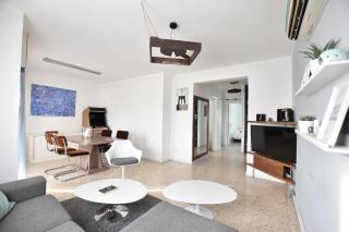 Glabur Stays - The Cozy 2 BDR - Nicosia City, Free Parking & Wifi, Welcomes You!!! - Nikosia - 0