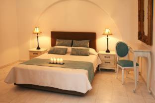 AMĀRIA Beach Resort by NOMÉE Hospitality Group - Kamari - 7