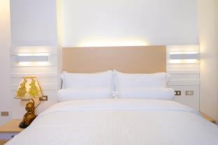 Heroes Hotel - 9