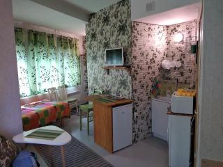 Hillside Studio - 4