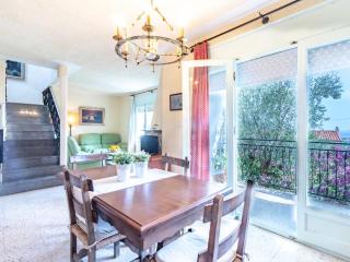 Holiday Home People I by Interhome - Roses - 8