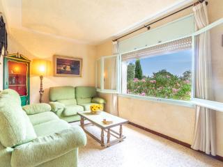 Holiday Home People I by Interhome - Roses - 9